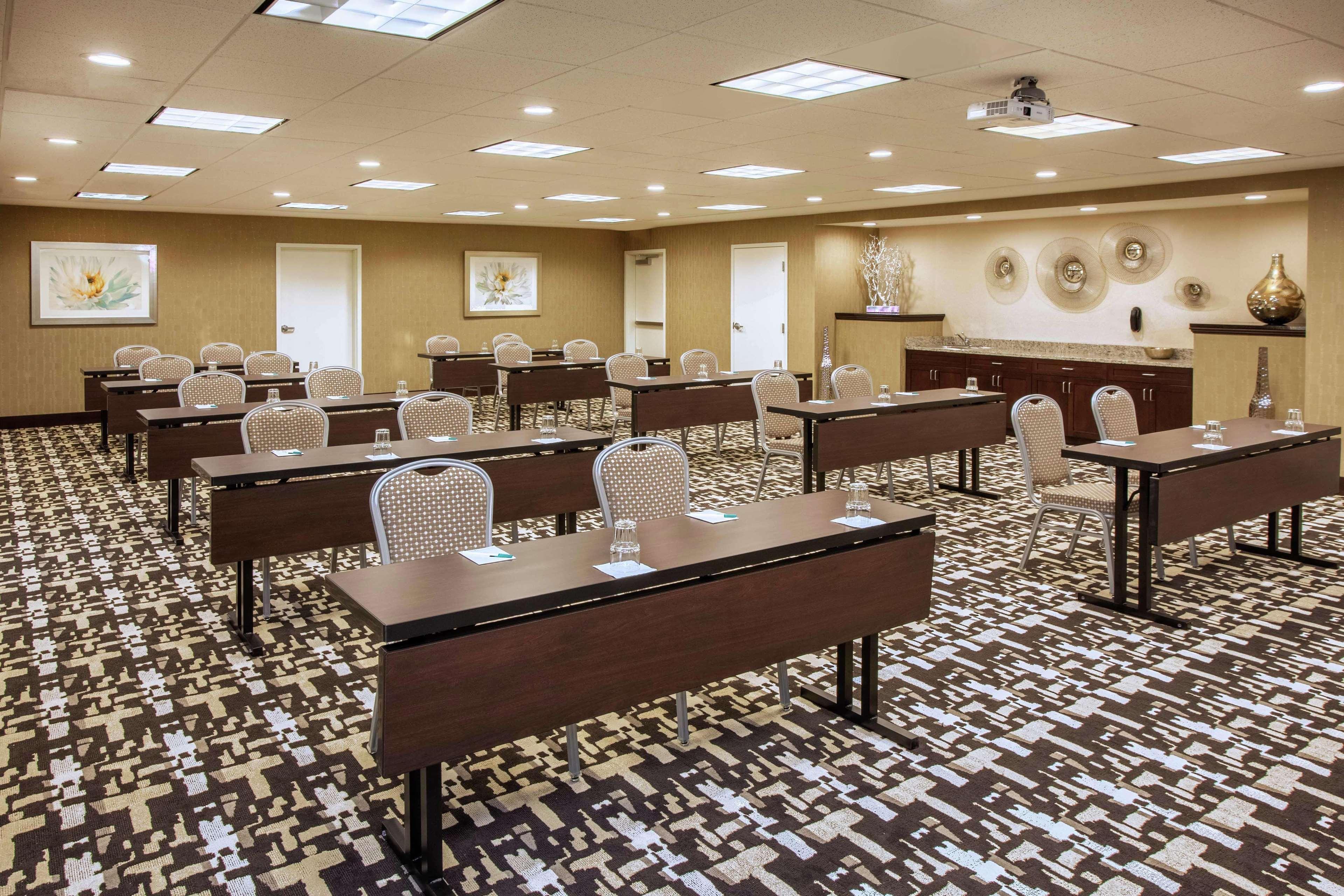 Homewood Suites By Hilton Munster Exterior photo